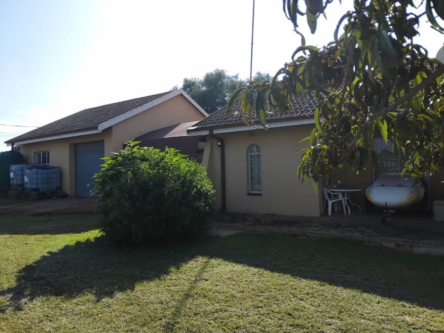 4 Bedroom Property for Sale in Deneysville Free State